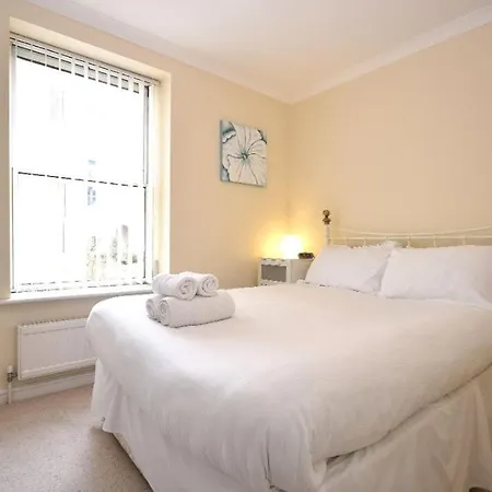 Osborne House - One Bedroom Ground Floor Apartment With Parking Southampton Exterior photo